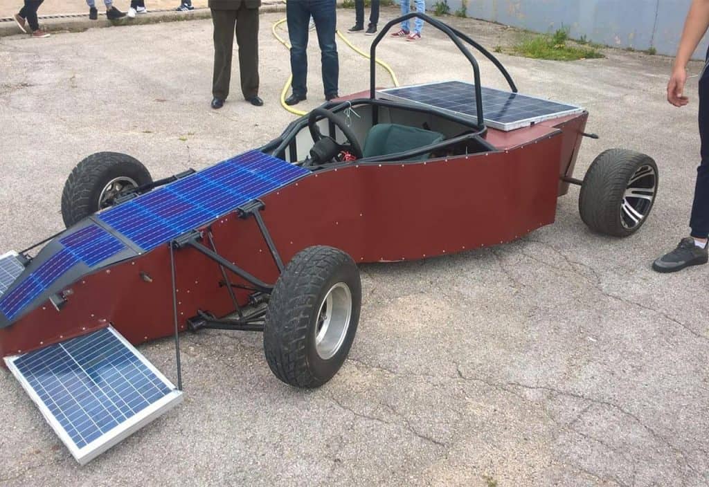Ilustracija članka: Jedini iz BiH: Solarni bolid iz Posušja ide na utrku