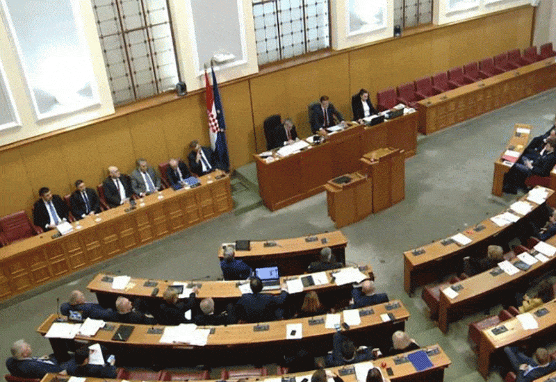 Ilustracija članka: Hrvatski sabor: Svađa zbog (iseljavanja) Hrvata iz BiH