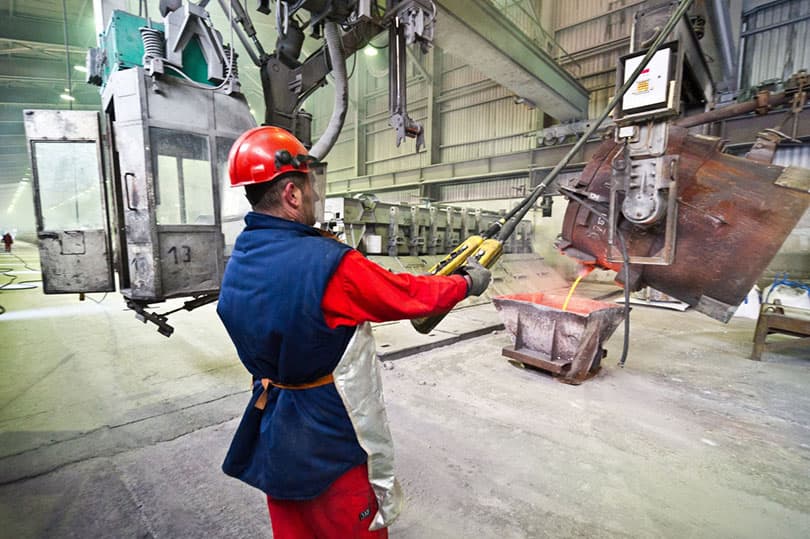 Ilustracija članka: Federalni mirovinski sustav ostaje bez 7, a ZZO HNŽ bez 6 milijuna maraka zbog gašenja Aluminija