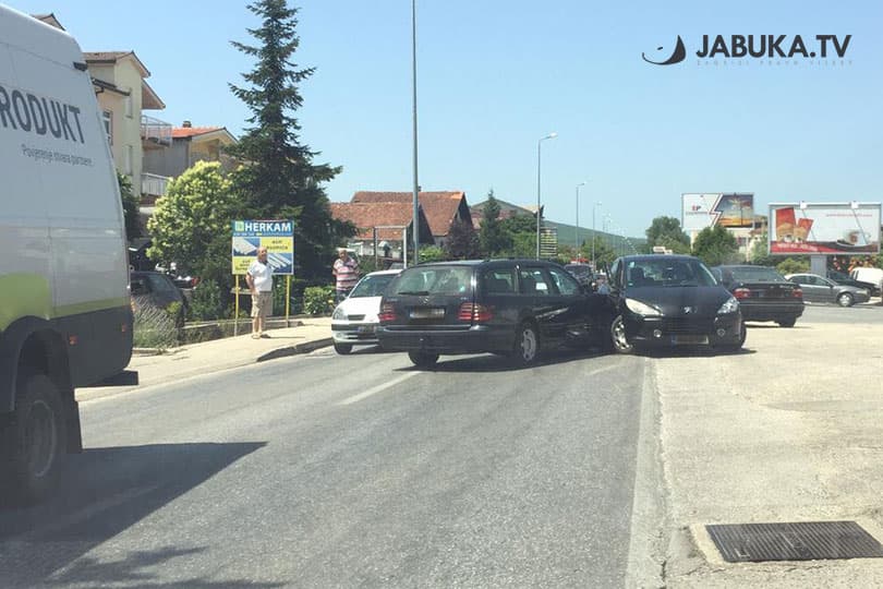 Sudar dvaju automobila na Trnu kod Širokog Brijega