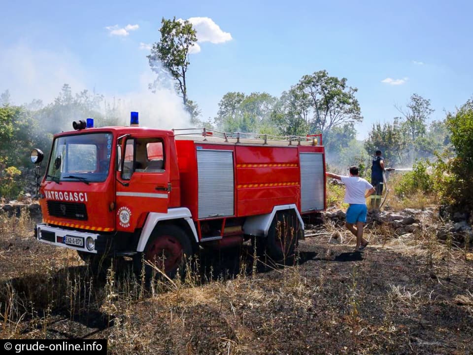 Ilustracija članka: U Gorici gorio otpad na divljoj deponiji