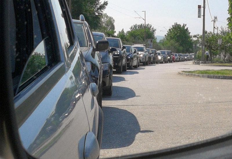 Ilustracija članka: Kvar na sustavu: Kolone na izlazu iz BiH