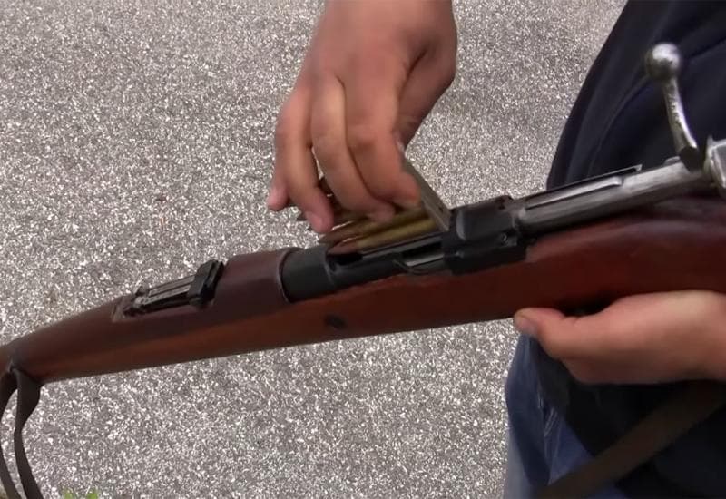 Ilustracija članka: Čoban iz tandžare pucao na migrante koji su provalili u kuću; jedan poginuo