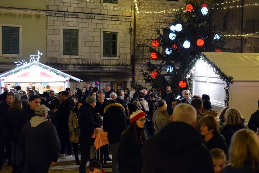 Ilustracija članka: Županija Zapadnohercegovačka sudionik manifestacije “Tradicionalni hrvatski Božić u Imotskom”