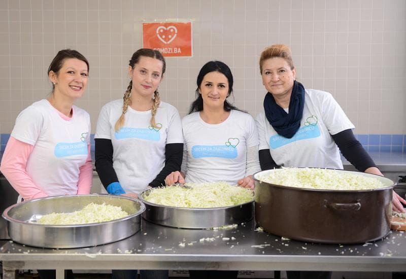 Ilustracija članka: dm i njegovi kupci osigurali više od 7.000 obroka za korisnike pučkih kuhinja