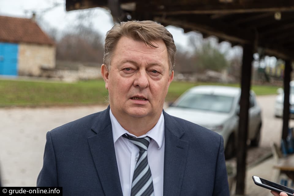 Ilustracija članka: Ćosić: “Tek što smo dobili povjerenje, mi sada pljujemo u lice ljudima”