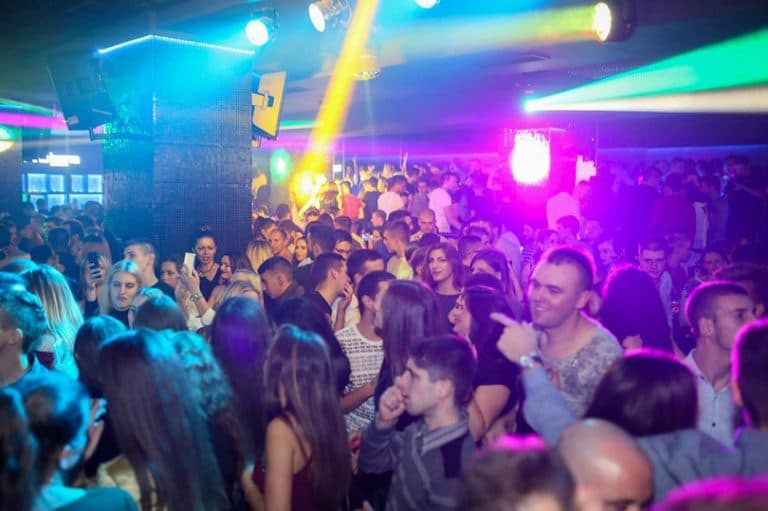 Ilustracija članka: Popularni mostarski noćni klub zatvara svoja vrata