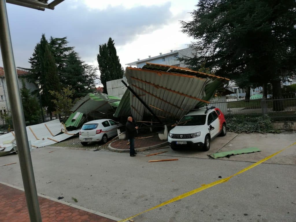 Ilustracija članka: SNAŽNI UDARI VJETRA: Upaljen crveni meteoalarm i za ŽZH