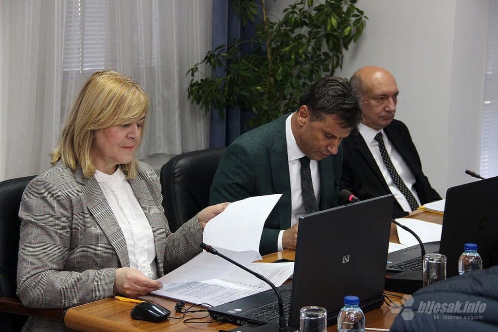 Ilustracija članka: Vlada odbila ponudu za Aluminij