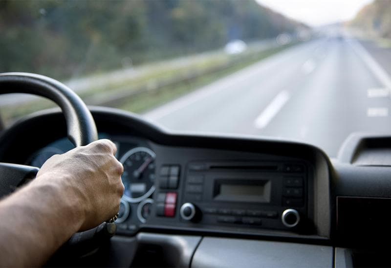 Ilustracija članka: Za volanom kamiona u BiH sjedi 70 posto umirovljenika