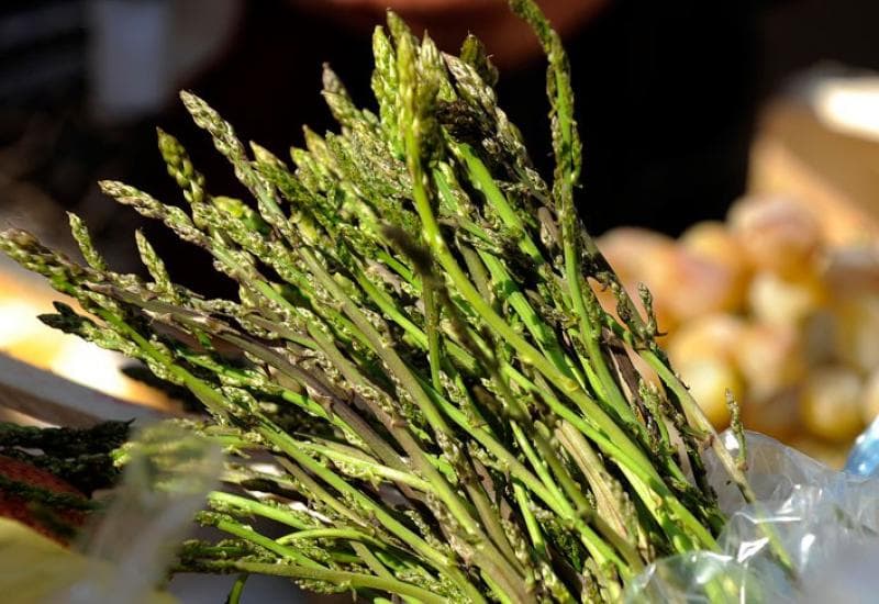 Ilustracija članka: Krenula sezona kuka: hercegovačka delicija koja se ne propušta