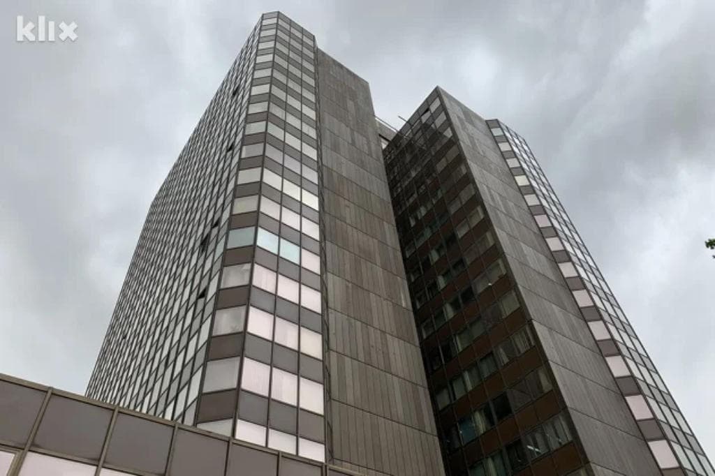 Ilustracija članka: Ovo je tekst izmjena Zakona o radu FBiH: Ako poslodavcu opadnu prihodi, može radniku smanjiti plaću