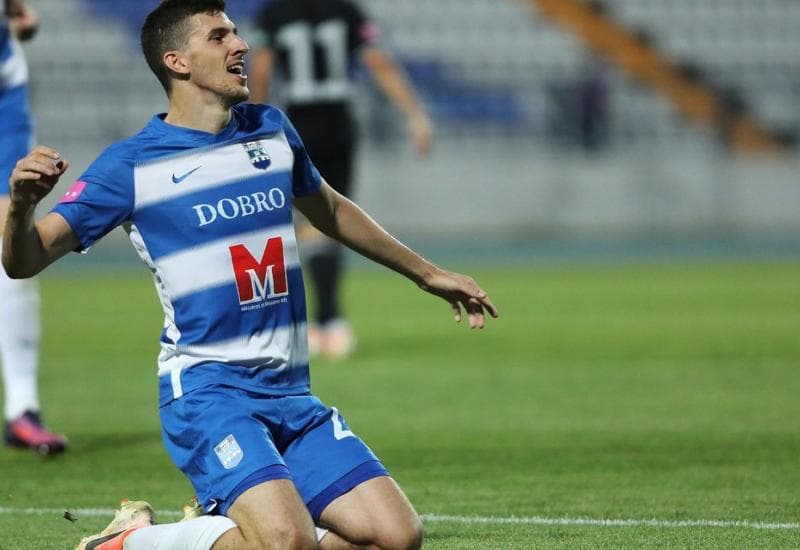 Ilustracija članka: Talijanski mediji: Berlusconi kupio Mirka Marića. Danas potpisuje u Italiji