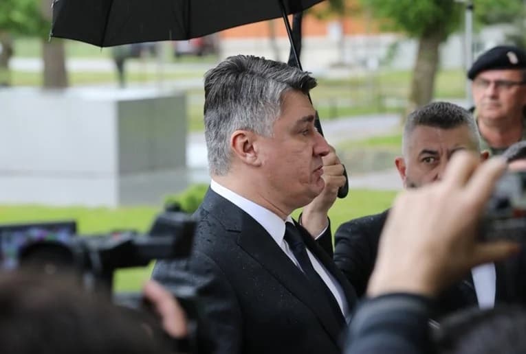 Ilustracija članka: Incident na obilježavanju Bljeska, Milanović otišao zbog “Za dom spremni”