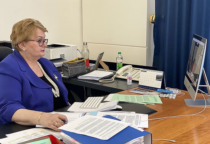 Ilustracija članka: Ministrica vanjskih poslova BiH doktorat stekla u ”tvornici diploma”