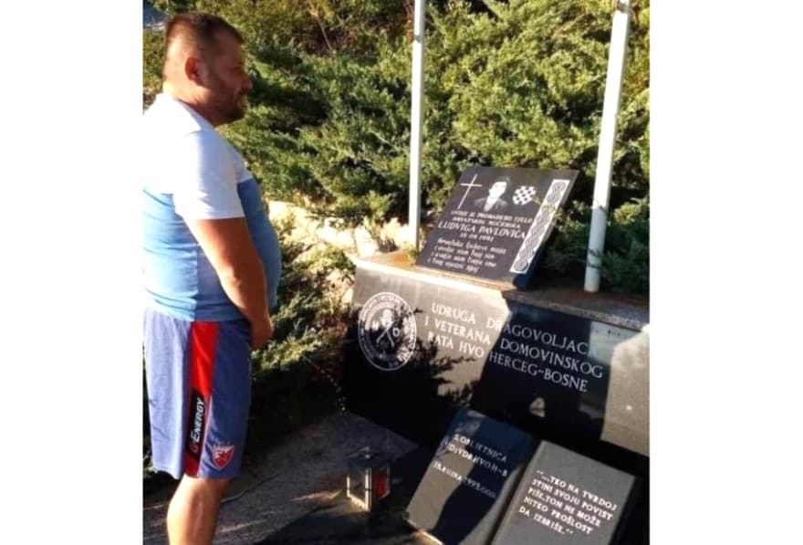 Ilustracija članka: Tužiteljstvo ŽZH naložilo potragu za muškarcem koji je urinirao po spomeniku u Posušju