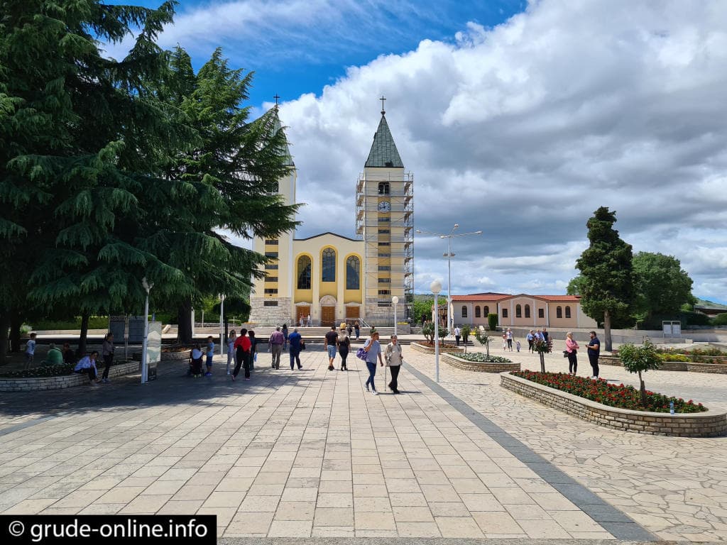 Ilustracija članka: Pokrenuta peticija za turizam u Međugorju