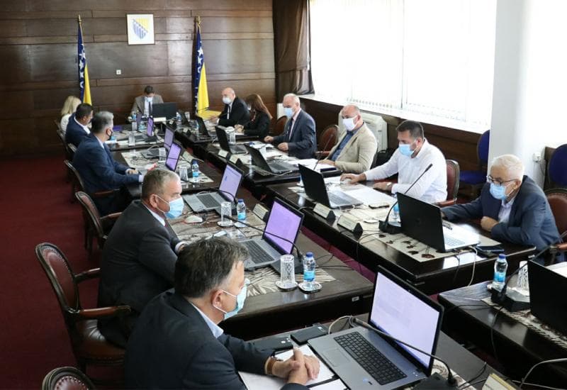 Ilustracija članka: Raspoređuje se novac MMF-a županijama: ŽZH-u 8 milijuna KM