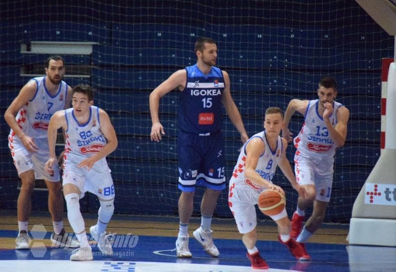 Ilustracija članka: Čak 10 igrača Širokog pozitivno na koronu!