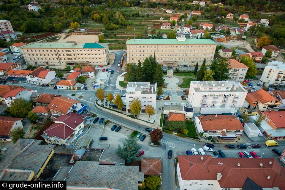 Ilustracija članka: Po treći put Duhanprodukt prodaje skladišno-poslovni objekt u Grudama