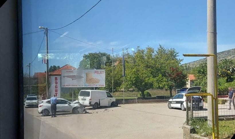 Ilustracija članka: U teškoj prometnoj nesreći u Sovićima više osoba ozlijeđeno