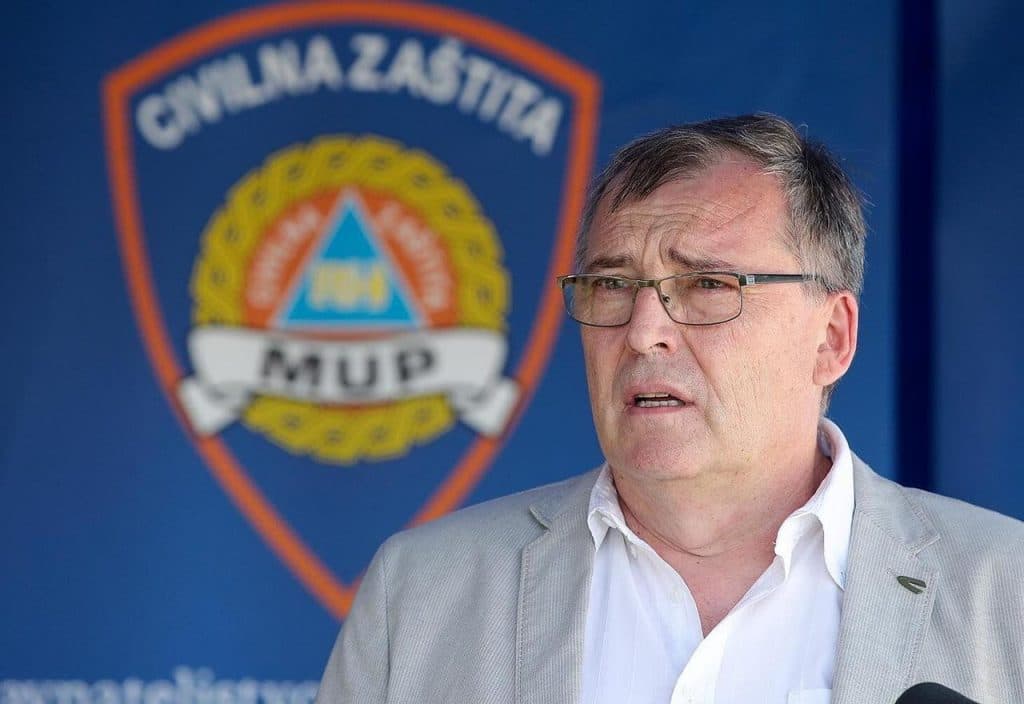 Ilustracija članka: Capak: Realno je da će broj novozaraženih biti i 3000, a onda će padati