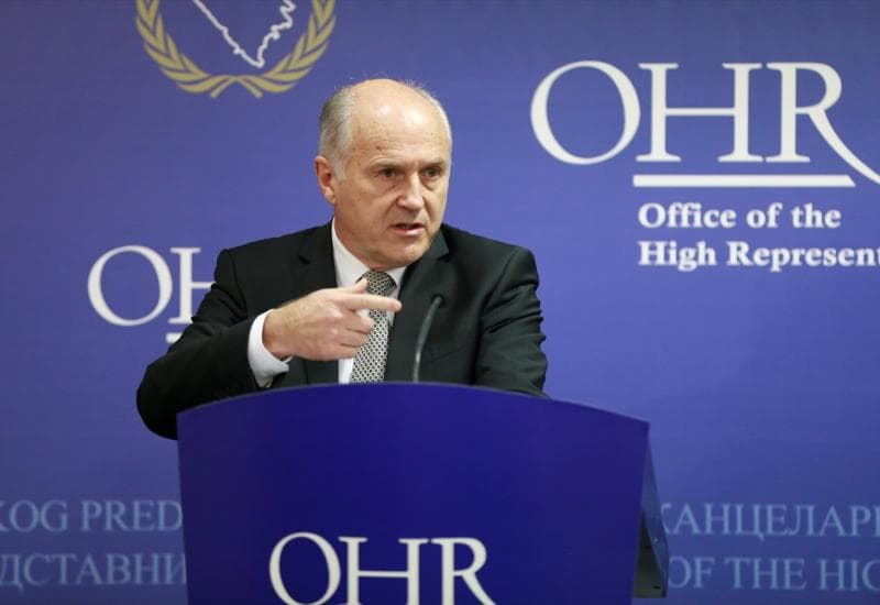 Ilustracija članka: ​Inzko: Razumijem Hrvate, oni mogu napraviti ‘Bavarsku’ unutar županija