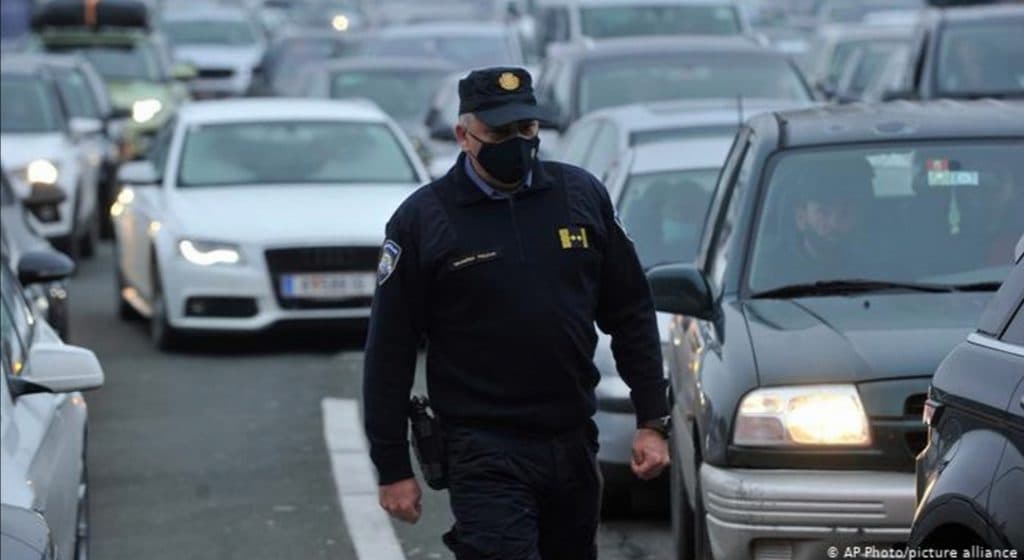 Ilustracija članka: (Ne)moguća misija: Dolazak za Božić u domovinu iz Njemačke