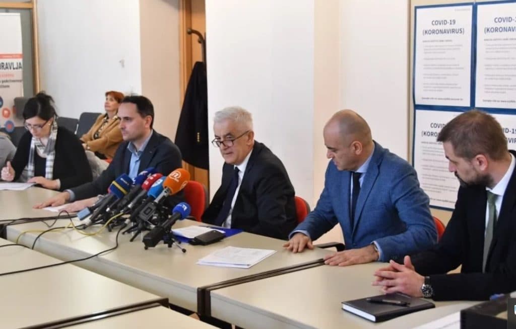 Ilustracija članka: Krizni stožer FBiH objavio detaljne mjere za Novu godinu i izbore u Mostaru