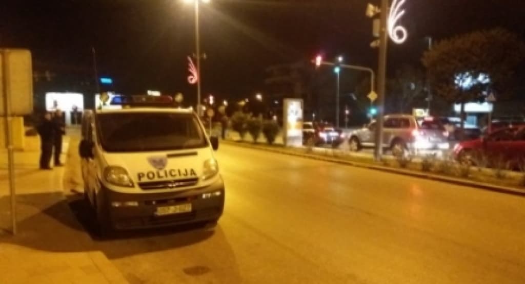 Ilustracija članka: Naoružani i maskirani razbojnici opljačkali i fizički napali radnika brze pošte u Mostaru