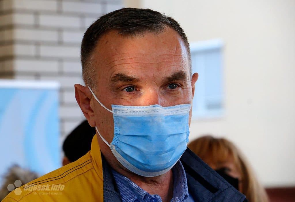 Ilustracija članka: FCUZ prijeti dr. Karloviću: Prestanite širiti paniku, inače pokrećemo pravne procedure