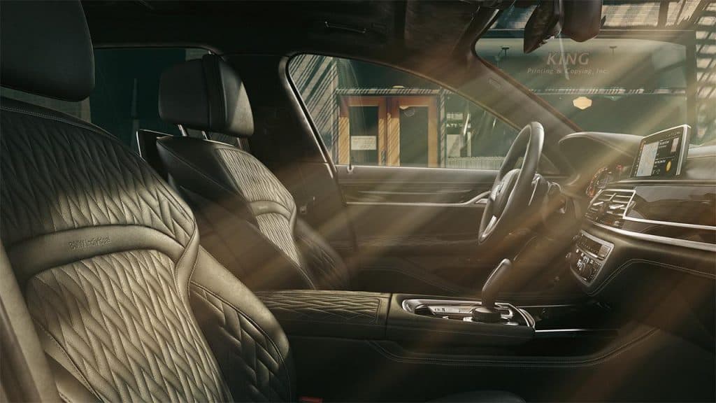 Ilustracija članka: Elektroprivreda HZHB kupuje crnu metalik limuzinu od 133.000 KM