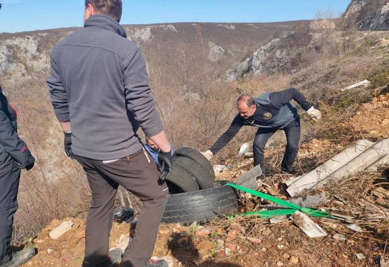 Ilustracija članka: Posušje: Očistili deponiju i snimili kadrove za film