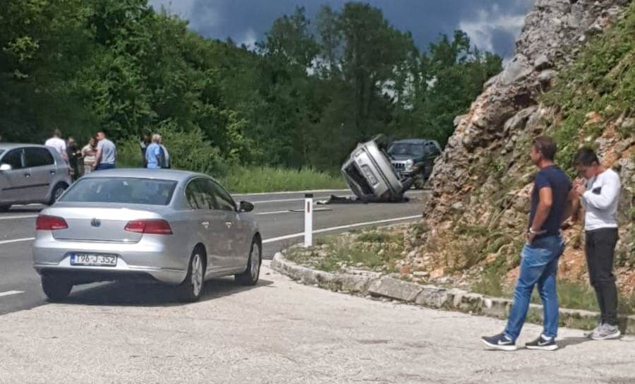 Ilustracija članka: Jedna osoba ozlijeđena u prevrtanju automobila na cesti Posušje-Grude