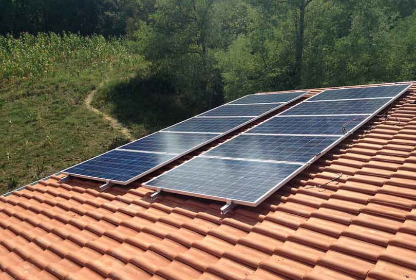 Ilustracija članka: FBiH: Obitelji će moći prodavati struju iz solara