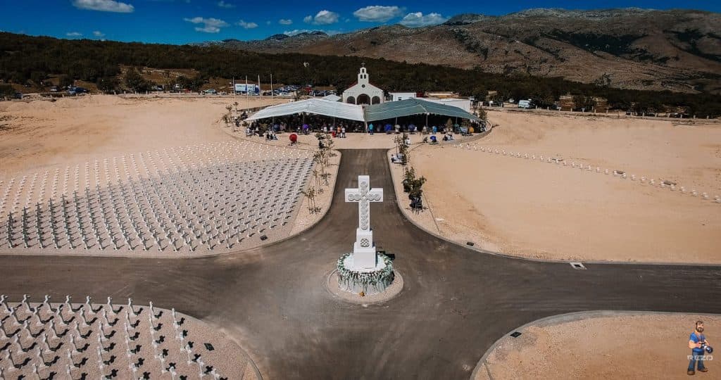 Ilustracija članka: Podizanje križeva na Groblju mira – Bile za žrtve II. svjetskog rata i poraća s područja općine Grude