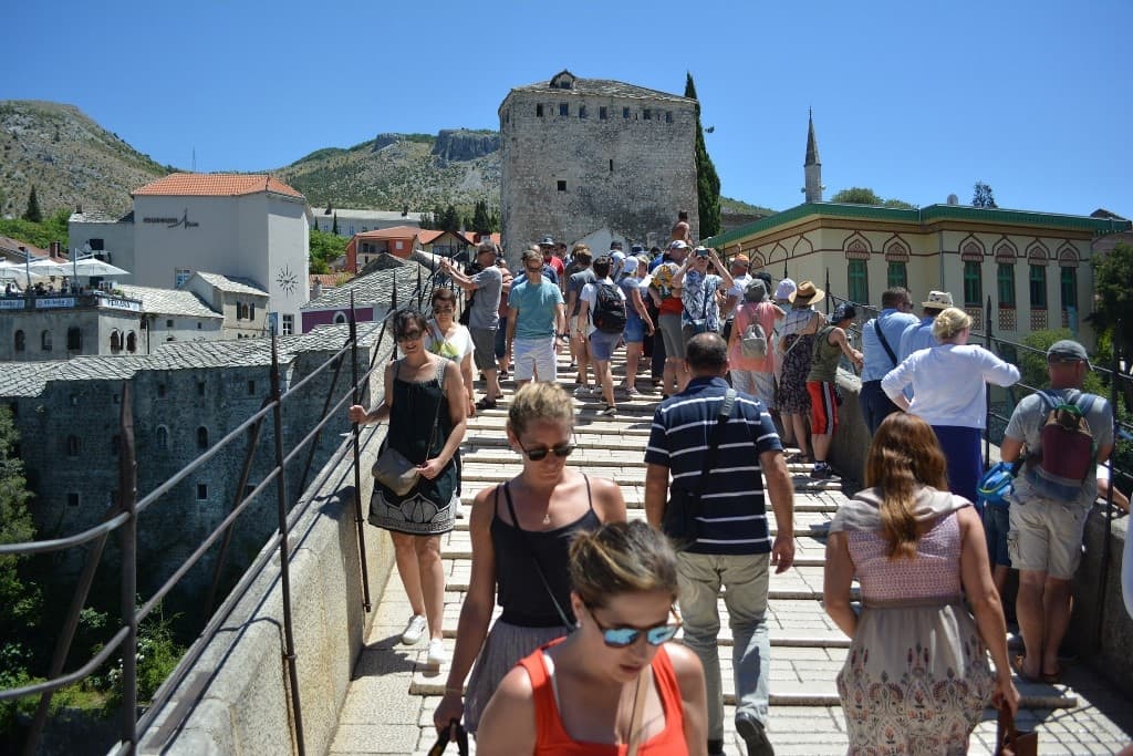 Ilustracija članka: FBiH u travnju posjetilo 20.764 turista, godišnji rast 27 puta