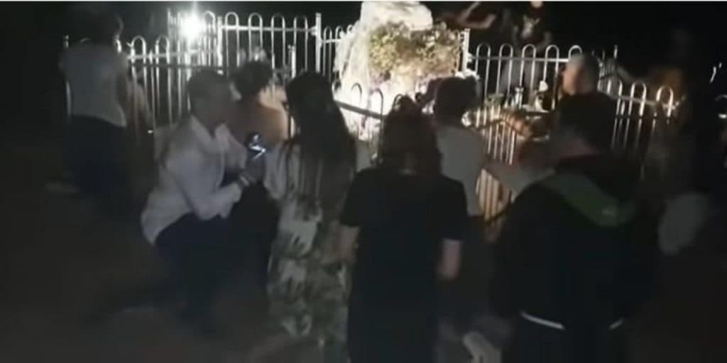 Ilustracija članka: VIDEO: Iva i Luka se zaručili na Brdu Ukazanja