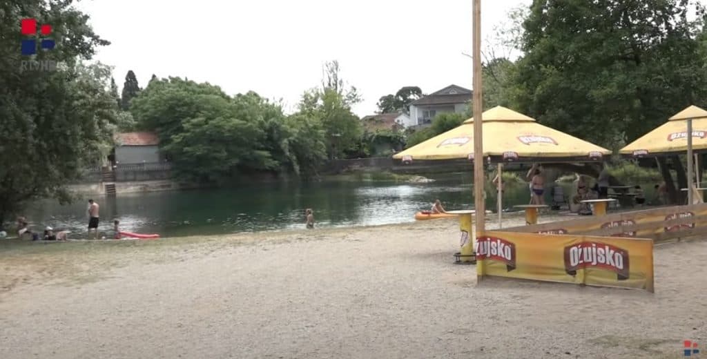 Ilustracija članka: VIDEO: Pored domaćih, na kupalištima u Hercegovini sve više stranih gostiju