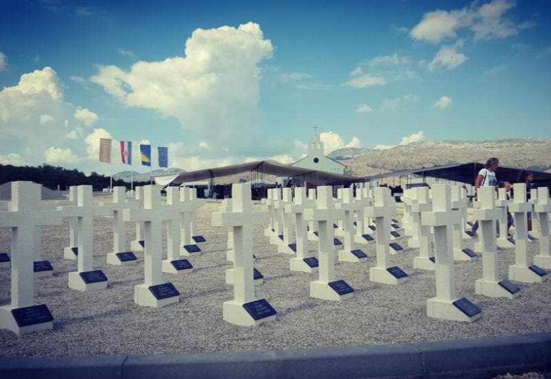 Ilustracija članka: Obilježavanje sjećanja na žrtve II. svjetskog rata i poraća – Groblje mira “Bile”