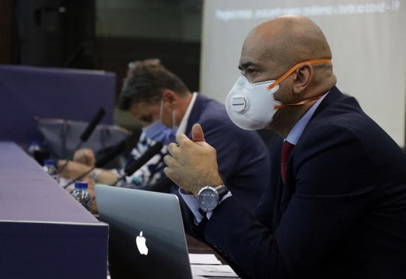 Ilustracija članka: Čerkez: Četvrti val prolazi, dobit ćemo i Covid-potvrde