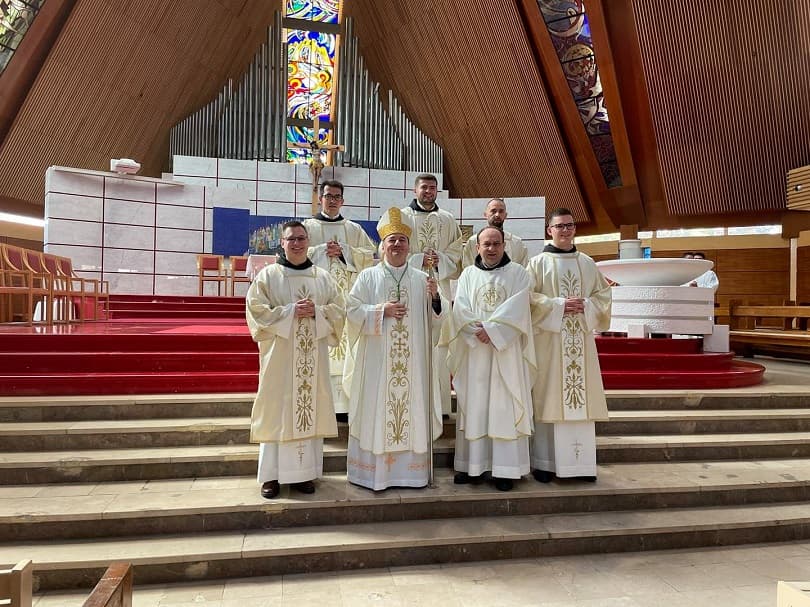 Ilustracija članka: Mostar: Zaređena petorica novih đakona