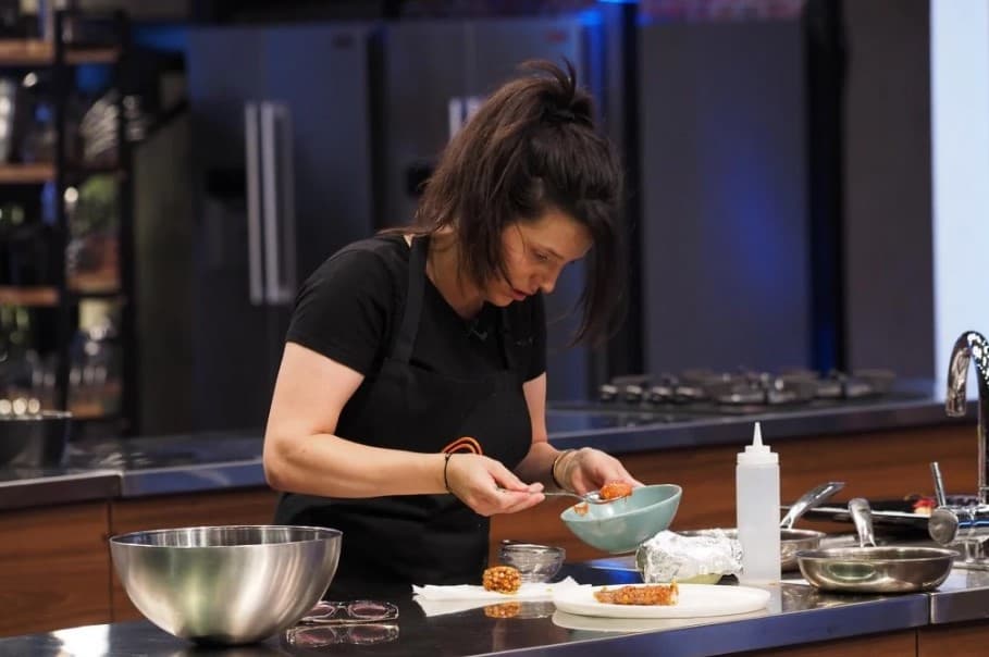 Ilustracija članka: Karmen se vraća u kuhinju Masterchefa