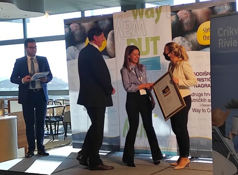 Ilustracija članka: Dodjeljena nagrada “Simply the Best” Turističkoj zajednici Imota