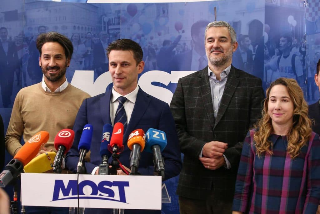 Ilustracija članka: Most: Prikupili smo 400 tisuća potpisa, imamo referendum