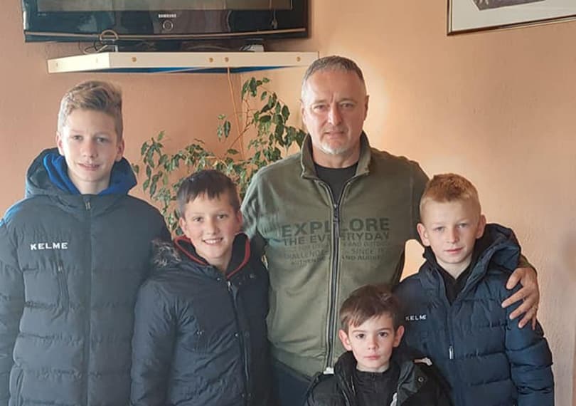 Ilustracija članka: Marko Perković Thompson posjetio Široki Brijeg