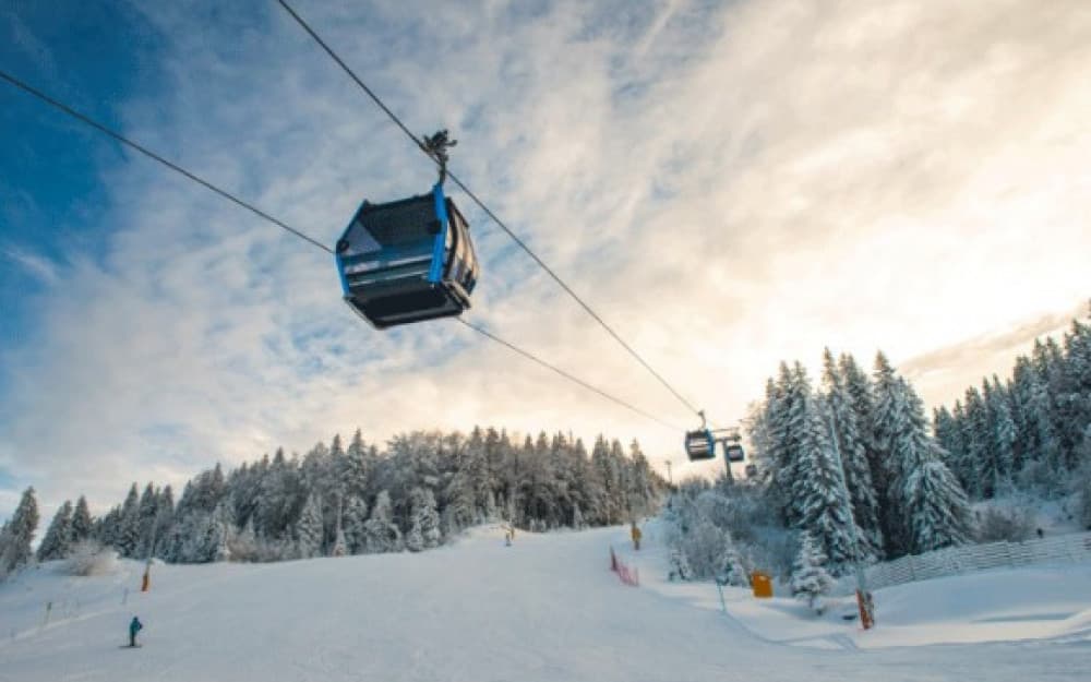 Ilustracija članka: Cijeđena naranča osam, a gulaš 21 KM: Pogledajte kolike su cijene hrane i pića u ugostiteljskim objektima na Jahorini