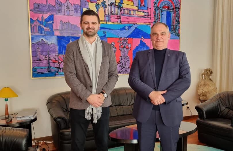 Ilustracija članka: Begić i Boban o projektima prekogranične suradnje