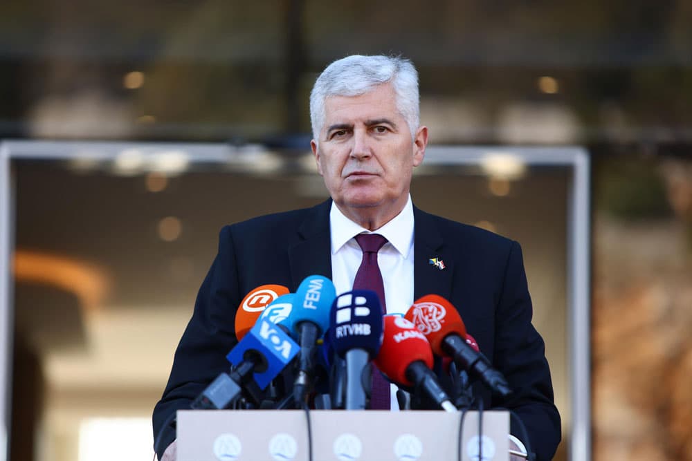 Ilustracija članka: Čović: Oba doma Parlamenta će podnijeti zahtjev za ubrzano pristupanje EU