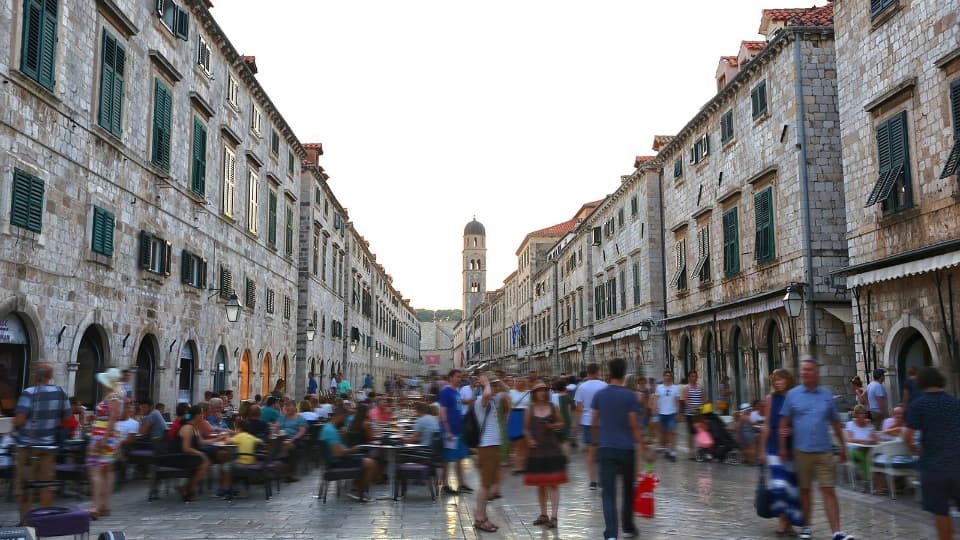 Ilustracija članka: Dubrovnik dobiva prvi gay bar, građani oduševljeni